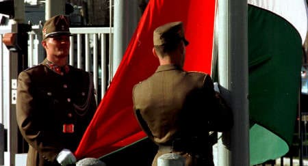 Hungarian flag is raised at the ceremony marking accession of Hungary to NATO, 16 March 1999
)