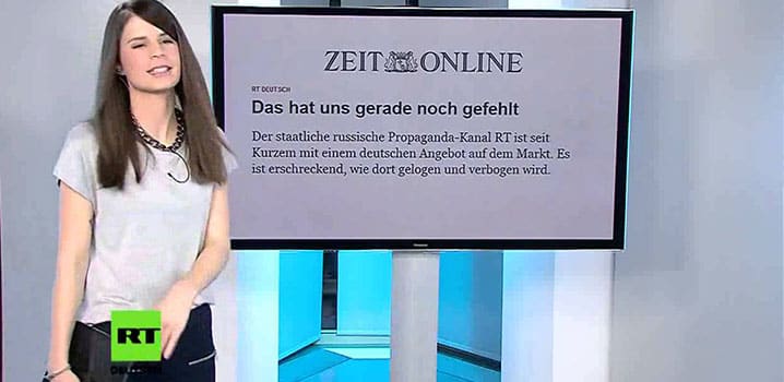 « Il ne nous manquait plus que cela. La chaîne de propagande étatique russe RT vient de débarquer sur le marché allemand. Il est effroyable de voir à quel point ils déforment les faits et ils mentent. » – capture d'écran de la chaîne RT, affichant un gros titre publié sur le site Zeit Online
)