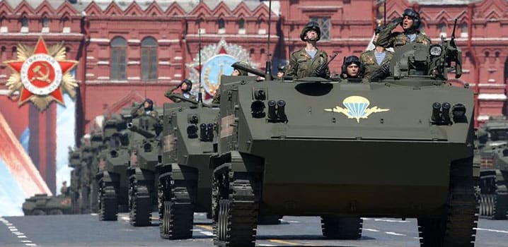 Russia’s aggressive actions towards its neighbours and the scale and pace of its military modernization – on display, here, during the Victory Day parade on 9 May 2016 – helped trigger the decision to strengthen the Alliance’s deterrence and defence posture. © REUTERS
)