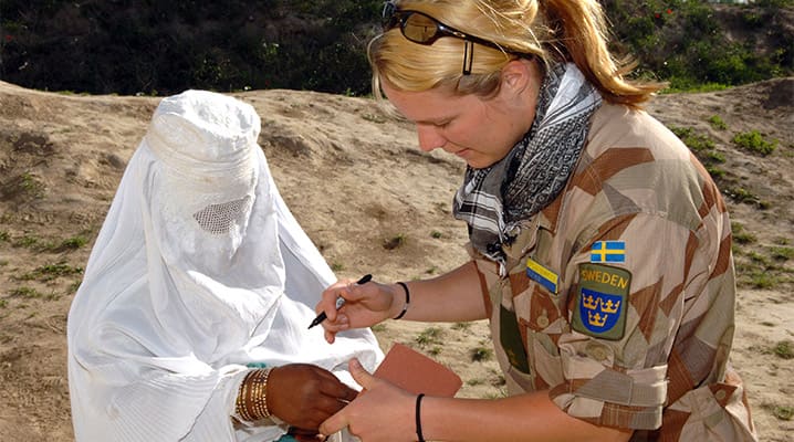 A Swedish female liaison officer serves as part of a military observer team, deployed under the NATO-led, UN-mandated International Security Assistance Force (ISAF) in Afghanistan. ISAF ended its mission in December 2014. (photo courtesy of the Swedish MoD)
)