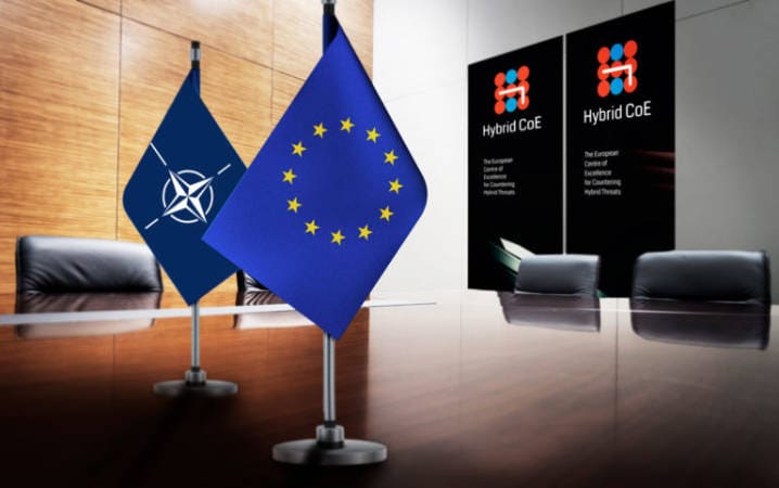 The European Centre of Excellence for Countering Hybrid Threats was officially inaugurated in the Finnish capital Helsinki in October 2017. It is neither an EU nor a NATO body but a freestanding legal entity. © NATO
)