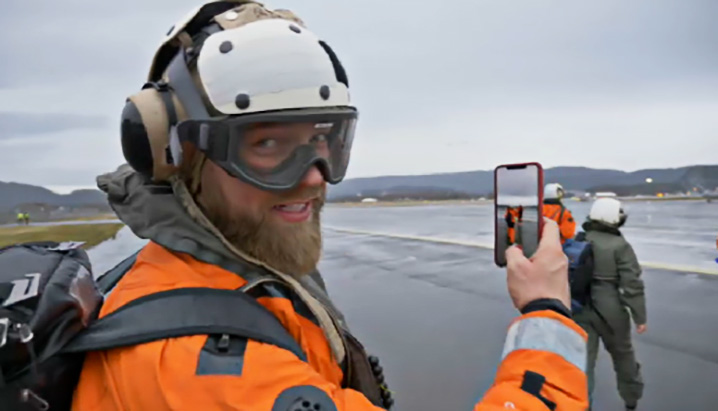 Lasse Løkken Matberg is a young lieutenant in the Royal Norwegian Navy, whose coverage of NATO Exercise Trident Juncture 2018 on his Instagram account went viral. © NATO
)