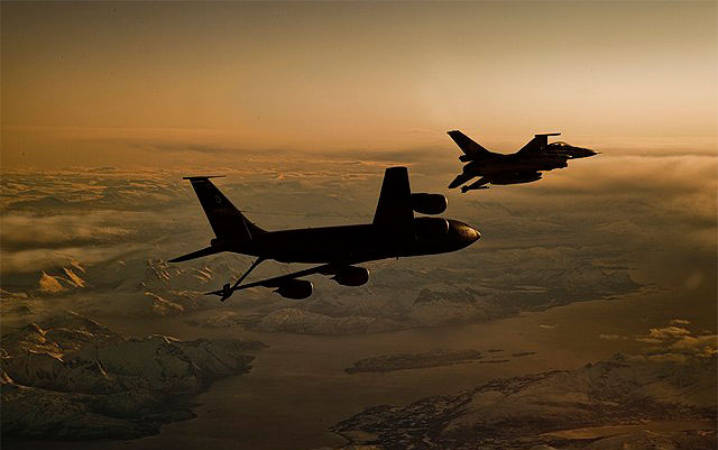 Nuclear weapons – including the option to deliver US nuclear weapons by NATO dual-capable aircraft – are a core component of NATO’s overall capabilities for deterrence and defence, alongside conventional and missile defence forces. © NATO
)