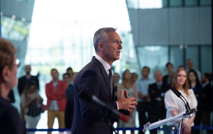 Speaking to the press following the withdrawal of the United States from the Intermediate-Range Nuclear Forces Treaty, on 2 August 2019, NATO Secretary General Jens Stoltenberg underlines that all NATO Allies support this decision. © NATO
)