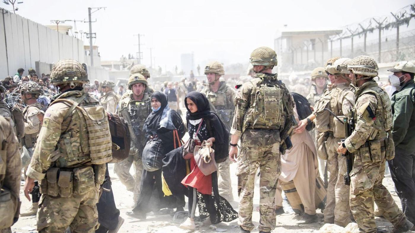 NATO adopted a Protection of Civilians Policy during the 2016 Warsaw Summit, followed by a military Concept (2018), an implementation Handbook (2020), and a series of exercises aiming to test NATO forces. Pictured: NATO works to protect civilians in Afghanistan. © VOX
)