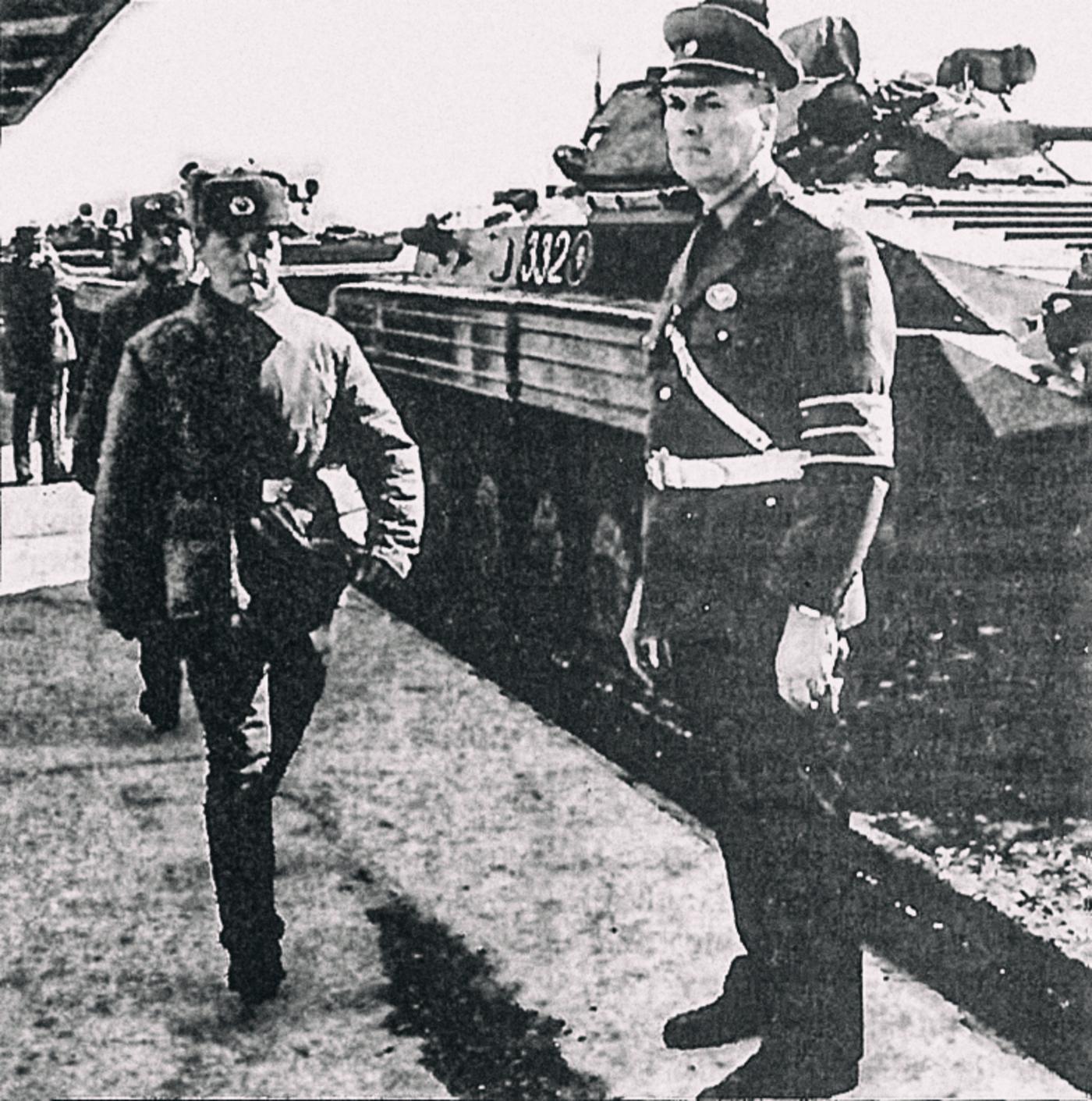 Le début du retrait des troupes soviétiques de Hongrie en mars dernier.
