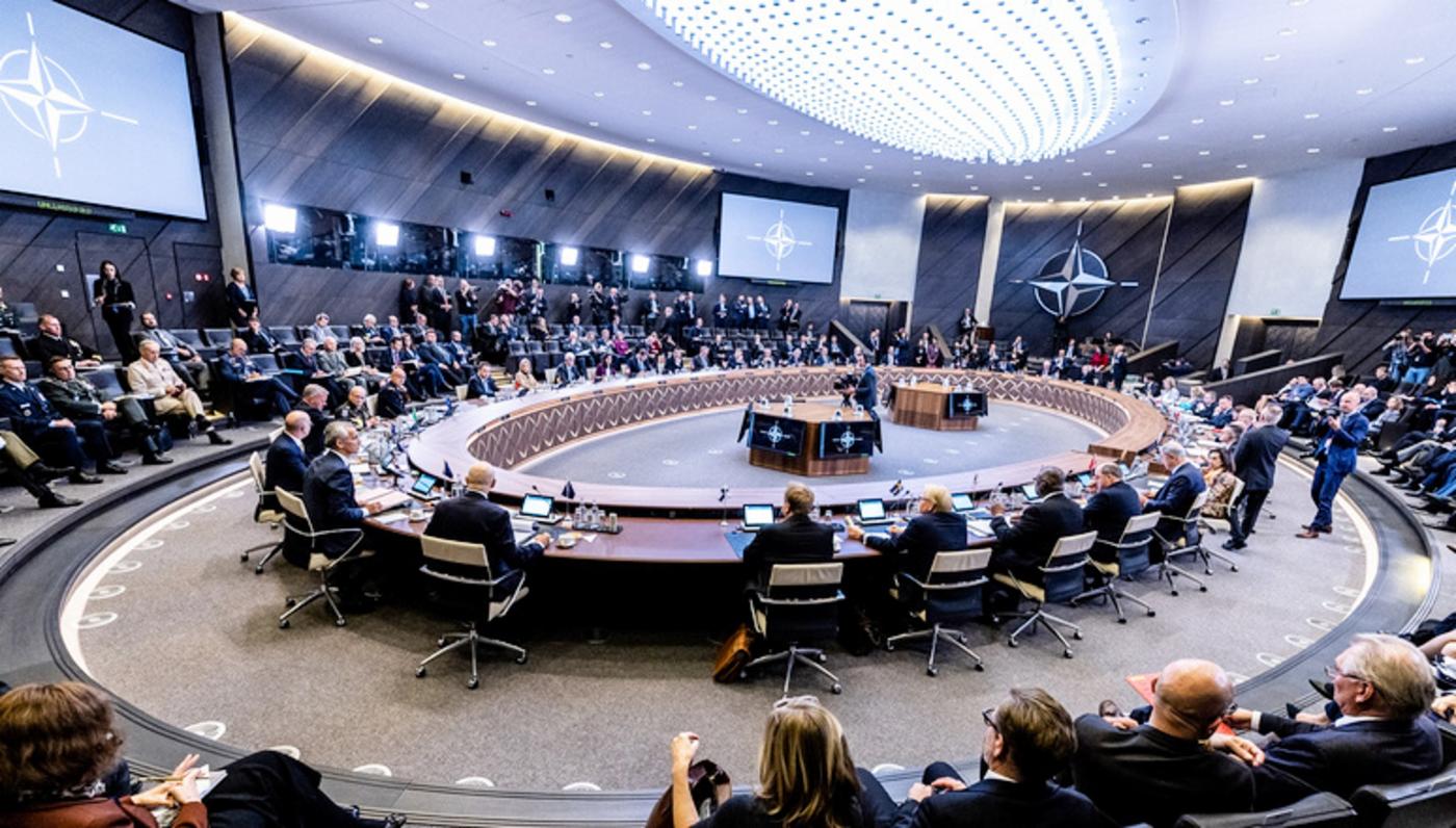  L’OTAN va accroître son soutien à l’Ukraine tout en renforçant la posture de dissuasion et de défense de l’Alliance. Réunion des ministres de la Défense des pays de l’OTAN du 13 octobre 2022. © OTAN
