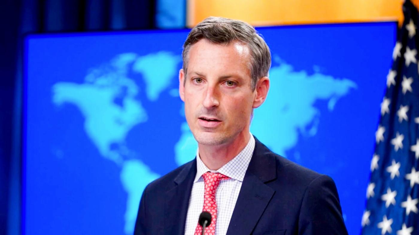  The United States and Russia are set to resume talks on arms control inspections. Pictured State Department spokesperson Ned Price during a briefing at the State Department in Washington, 2 November, 2022. © VOA News
