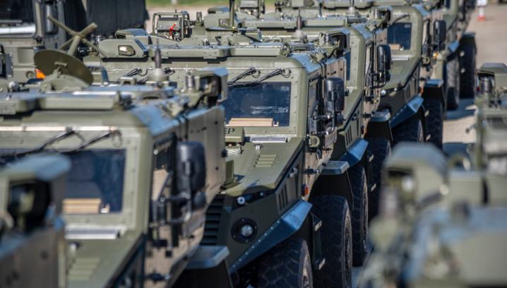  Британські війська перевіряють військову мобільність по дорозі на навчання НАТО «Трайдент джанкче - 2018». © NATO
