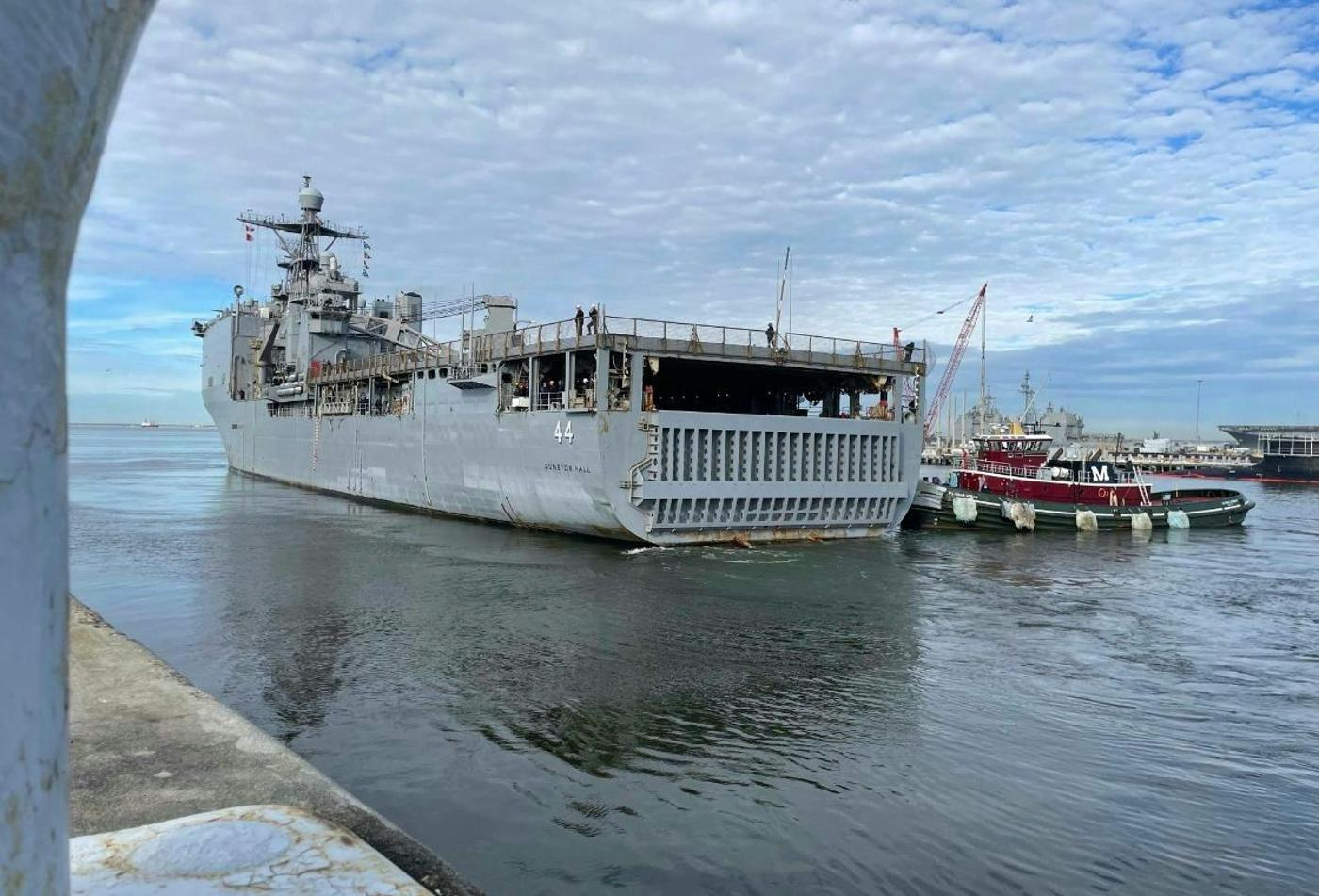 The Whidbey Island-class dock landing ship, USS Gunston Hall (LSD 44), departs Naval Station Norfolk to commence operations for Steadfast Defender 2024, NATO’s largest exercise in decades. Steadfast Defender will demonstrate NATO's readiness and ability to deploy forces rapidly from across the Alliance to reinforce the defence of Europe. Photo © NATO
)