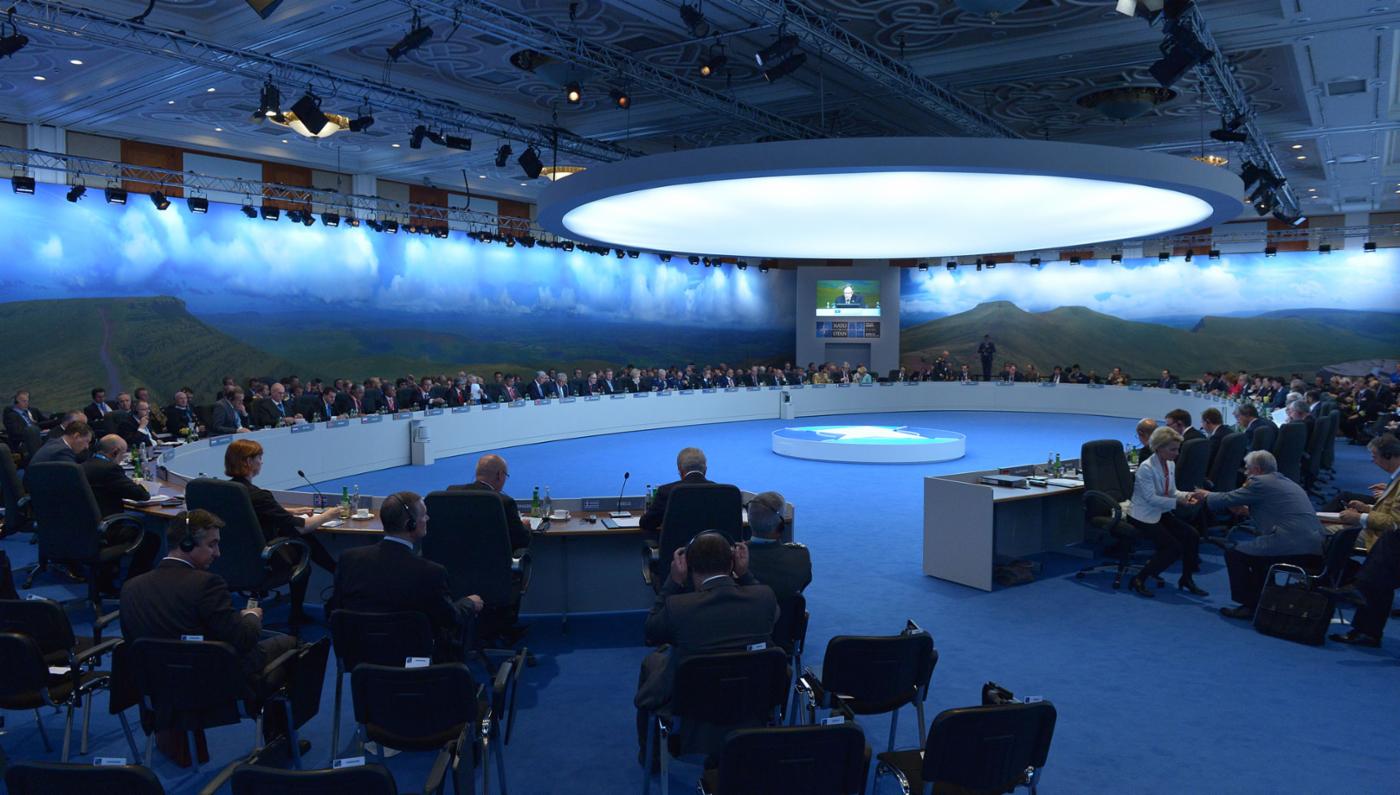 NATO’s then-28 Leaders agree at the Wales Summit (5 September 2014) to reverse the trend of declining defence budgets and raise them over the coming decade, a move that will further strengthen the transatlantic bond. © NATO
)