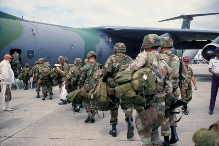 In 1988, 125,000 personnel deployed across the Atlantic within ten days under “REFORGER” (Return of Forces to Germany), the US commitment to reinforce in-place forces rapidly and robustly should the need arise. © NATO
)