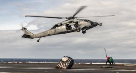 Frères d'armes – Traversée de l’Atlantique à bord du plus gros navire de guerre au monde