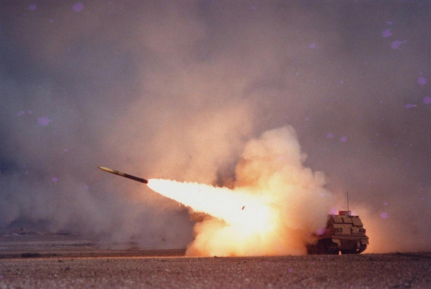 The United States Army First Cavalry’s Multiple Launch Rocket System firing a rocket during the Gulf War. © Steve Elfers / The LIFE Picture Collection, via Getty Images
)
