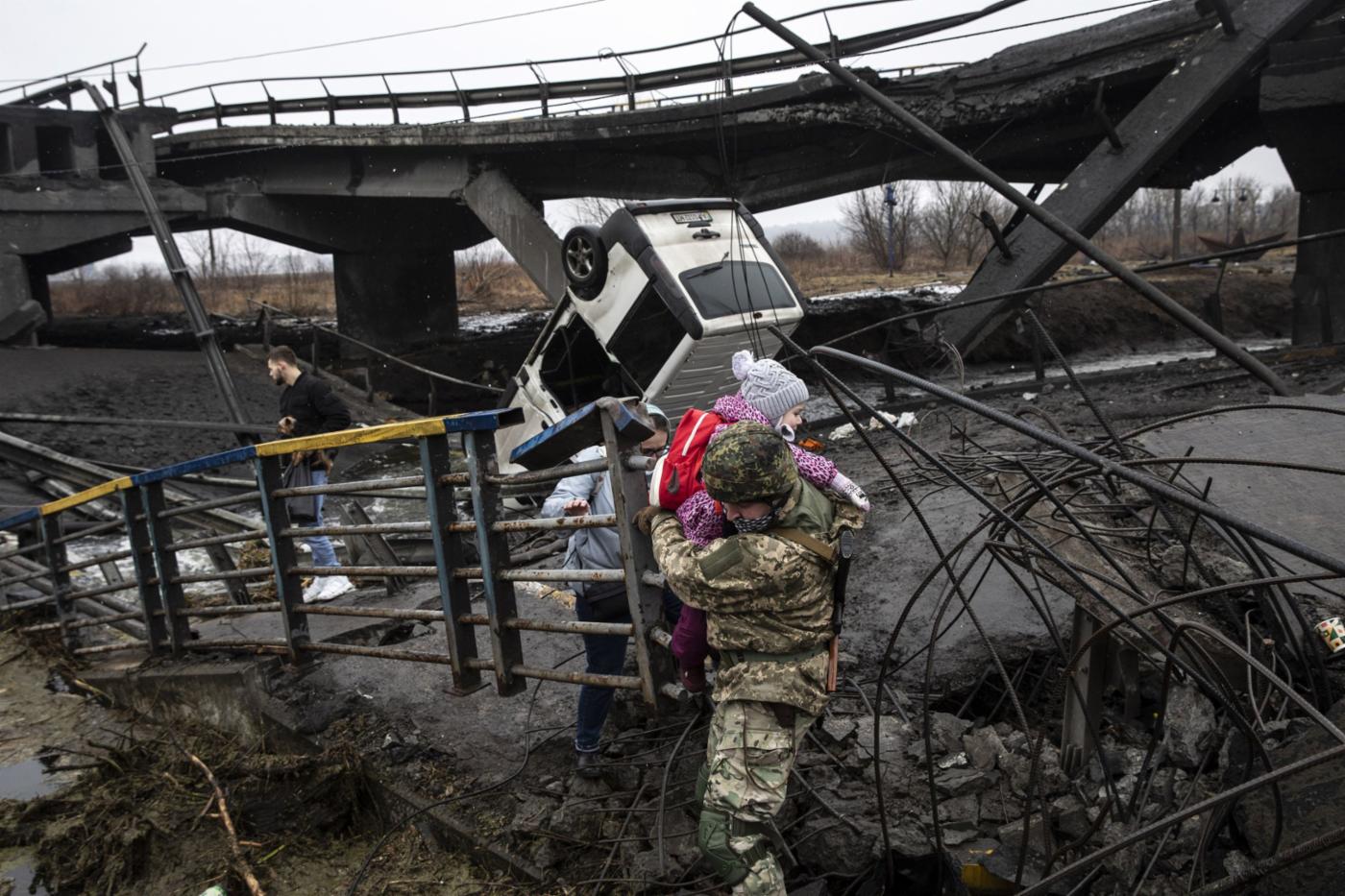 La guerre en cours en Ukraine a débuté avec l’invasion du pays par la Russie, le 24 février 2022. Photo reproduite avec l’aimable autorisation du Boston Globe
)