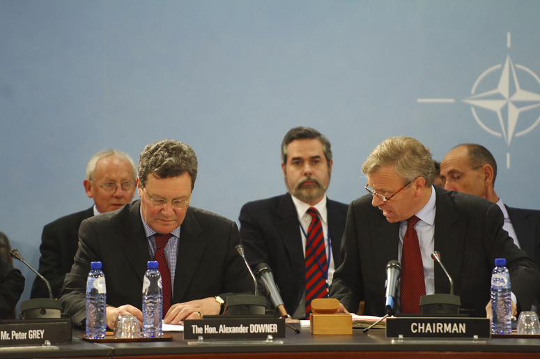 b060925d 25th September 2006 Visit to NATO by the Minister of Foreign Affairs of Australia, Alexander Downer. North Atlantic Council Meeting: Left to right: Alexander Downer (Minister of Foreign Affairs, Australia) with NATO Secretary General, Jaap de Hoop Scheffer.