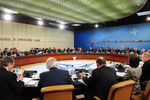1006111a-012 Meetings of the NATO Defence Ministers , 75.11KB