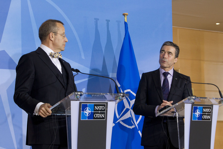 Press point with the NATO Secretary General, Mr. Anders Fogh Rasmussen and the President of Estonia, Mr. Toomas Henrik Ilves after his visit to NATO Headquarters on Thursday 9 December 2010.