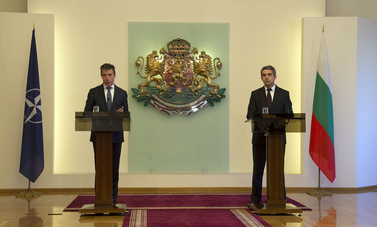 Joint Press Point Left to right: NATO Secretary General Anders Fogh Rasmussen with President Rosen Plevneliev of Bulgaria