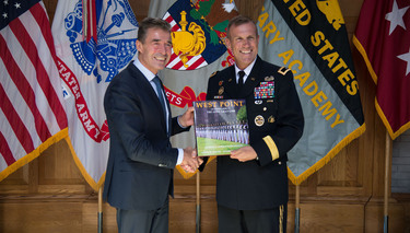 /nato_static_fl2014/assets/pictures/2014_09_140922a-sg-new-york/20140923_140923a-006_rdax_375x213.jpg