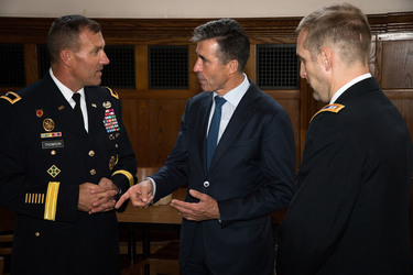 /nato_static_fl2014/assets/pictures/2014_09_140922a-sg-new-york/20140923_140923a-011_rdax_375x250.jpg