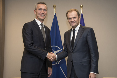 /nato_static_fl2014/assets/pictures/2014_12_141203i-bilat-eu/20141203_141203i-001_rdax_375x250.jpg