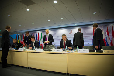 /nato_static_fl2014/assets/pictures/2015_02_150218a-trip-latvia-sg/20150218_150218a-032_rdax_375x250.jpg