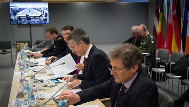/nato_static_fl2014/assets/pictures/2015_02_150218a-trip-latvia-sg/20150218_150218a-034_rdax_375x214.jpg