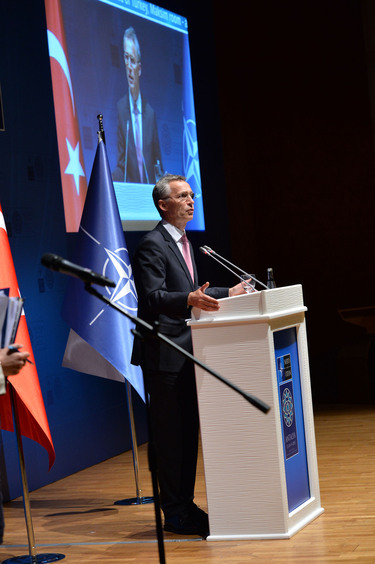 /nato_static_fl2014/assets/pictures/2015_05_150514c-mfa-pc-sg-nac/20150514_150514c-008_rdax_375x564.jpg