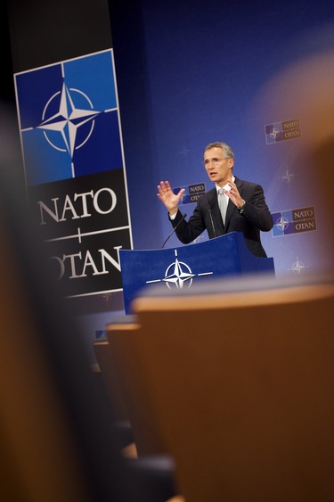 /nato_static_fl2014/assets/pictures/2015_10_151006a-mod-pre-pc-sg/20151006_151006a-004_rdax_375x563.jpg