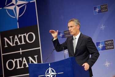 /nato_static_fl2014/assets/pictures/2015_10_151006a-mod-pre-pc-sg/20151006_151006a-006_rdax_375x250.jpg