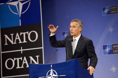 /nato_static_fl2014/assets/pictures/2015_10_151006a-mod-pre-pc-sg/20151006_151006a-008_rdax_375x250.jpg