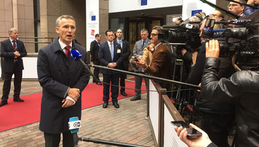 /nato_static_fl2014/assets/pictures/2015_11_151117a-doorstep-sg-eu/20151117_151117a-002_rdax_375x213.jpg