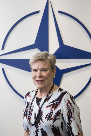 /nato_static_fl2014/assets/pictures/2016_10_161017b-portrait-dsg-gottemoeller/20161017_161017b-001_rdax_375x562.jpg