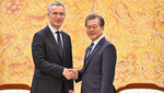 171102a-015.jpg - NATO Secretary General visits the Republic of Korea , 65.01KB