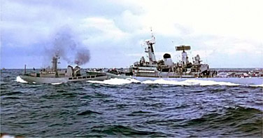 HMS Scylla and Icelandic Coast Guard ship Odinn collide, 23 February 1976. Author: Issac