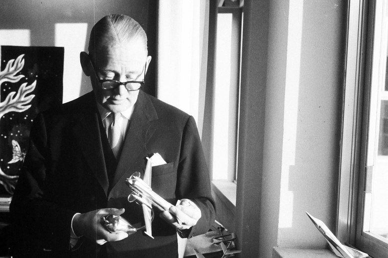Dirk U. Stikker,                             1961 - 1964