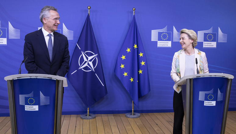 Der Präsident der Europäischen Kommission kündigt an, dass die EU in den Krieg gegen Russland eintritt