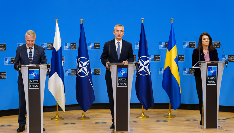 NATO - Opinion: Press conference with NATO Secretary General Jens  Stoltenberg, the Minister for Foreign Affairs of Finland, Pekka Haavisto  and the Minister for Foreign Affairs of Sweden, Ann Linde, 24-Jan.-2022