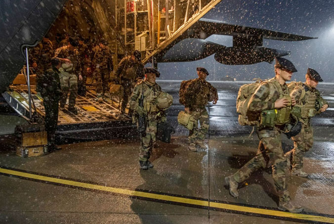 French military personnel and vehicles arrive at Mikhail Kogălniceanu international airport in Romania as part of France’s contribution to the NATO Response Force (NRF), which was activated in 2022 for the first time in a deterrence and defence role. Photo by French Army.