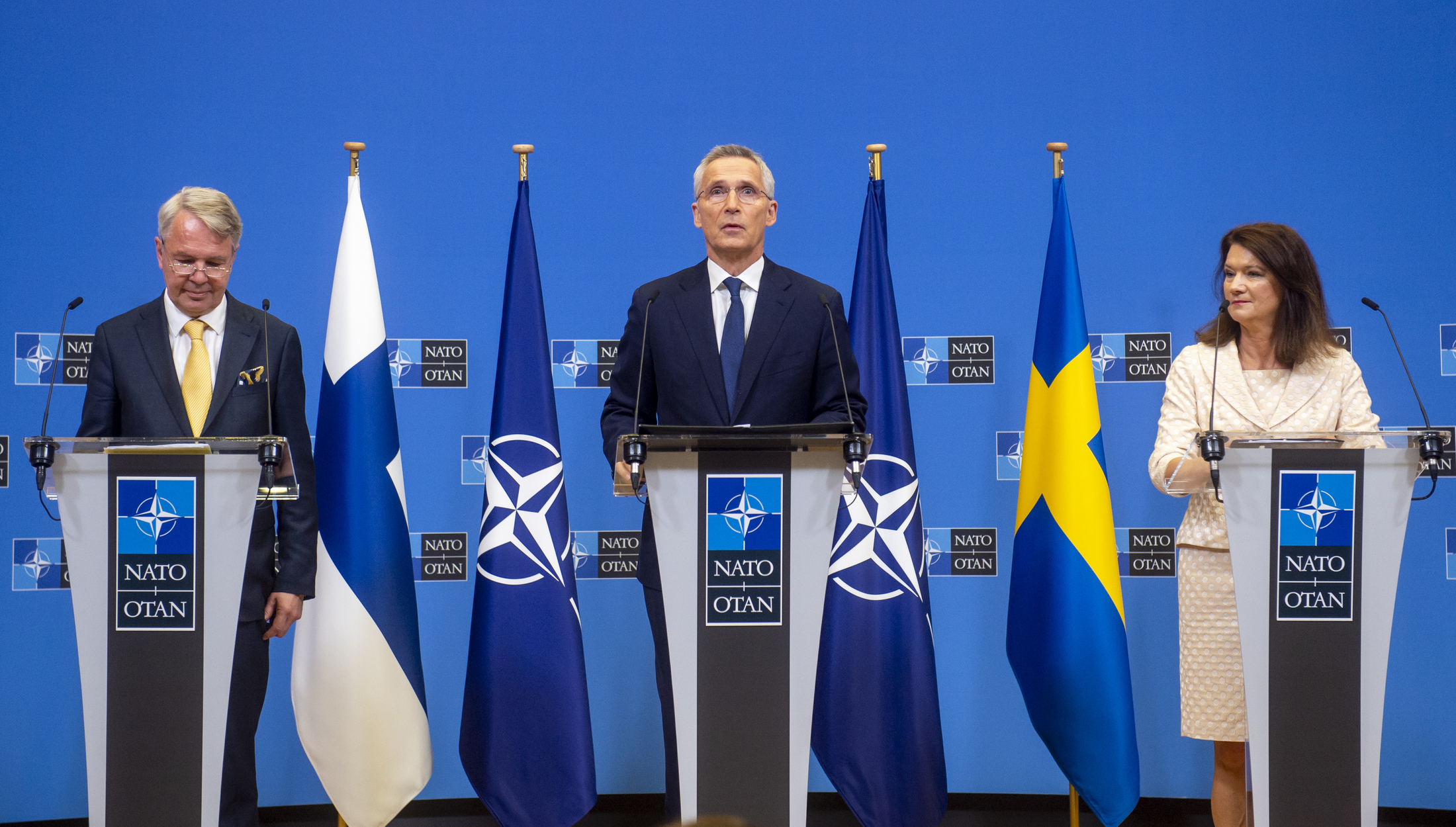 NATO - Photo gallery: Press conference following the signing of the accession protocols of 