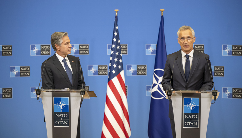 Press conference with NATO Secretary General Jens Stoltenberg and the US Secretary of State, Antony J. Blinken