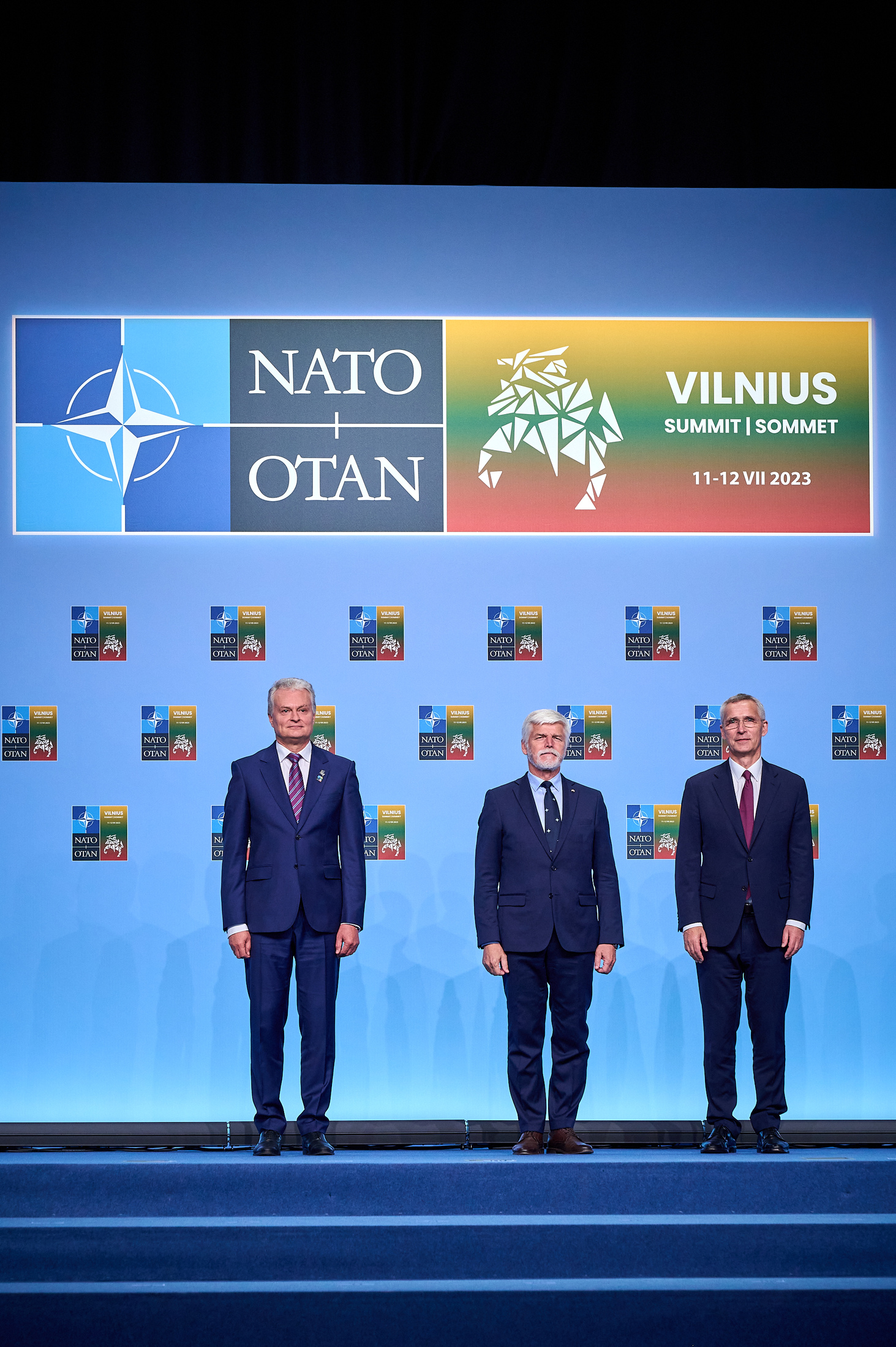 NATO Photo gallery Official greeting by the NATO Secretary General and the President of the