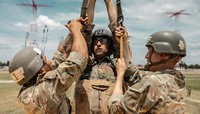 Aspiring US paratroopers learn airborne operations fundamentals