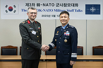 NATO and the Republic of Korea strengthen their cooperation at the military staff talks in Seoul