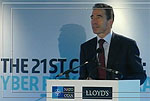 091001-sg-lloyds.jpg, 21.24KB