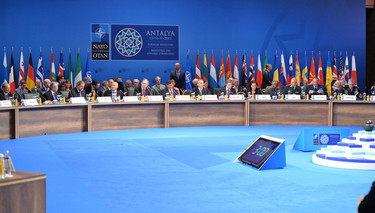 NATO decides to maintain presence in Afghanistan 