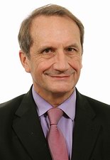 Gérard Longuet, Ministre de défense de la France